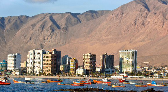 Iquique al sol: Playa extensa, Compras en zona franca y Sabor nortino